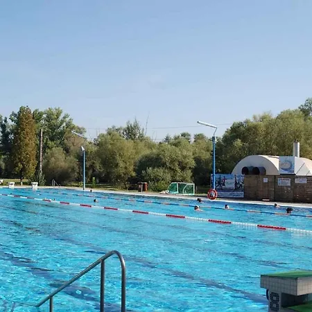 In - Donauknie 35231 * Leányfalu