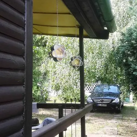 In - Donauknie 35231 Semesterbostad *