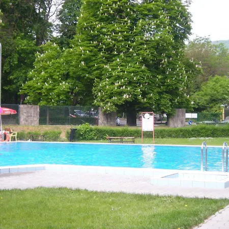 In - Donauknie 35231 Leányfalu